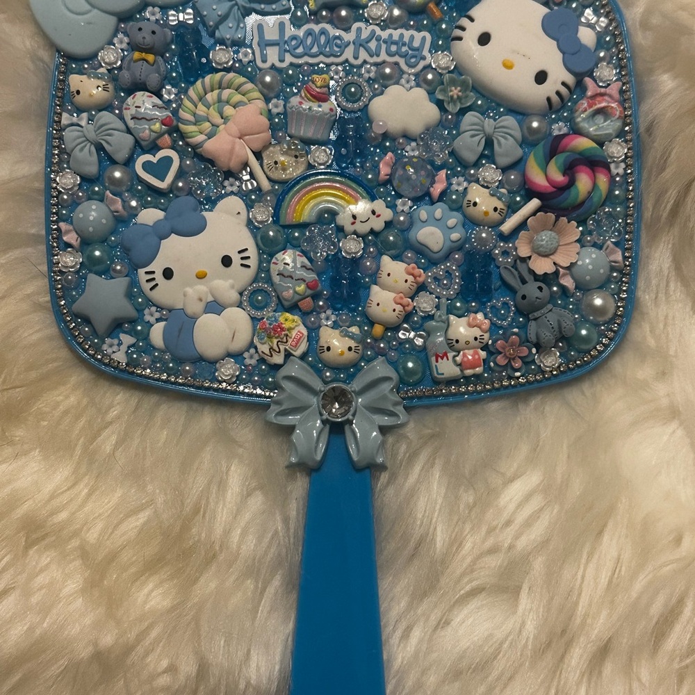 Customized handheld junk mirror - Picture 3 of 3